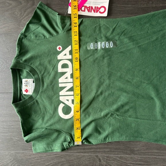 Canada Hudson’s Bay Green Tee - Picture 4 of 4